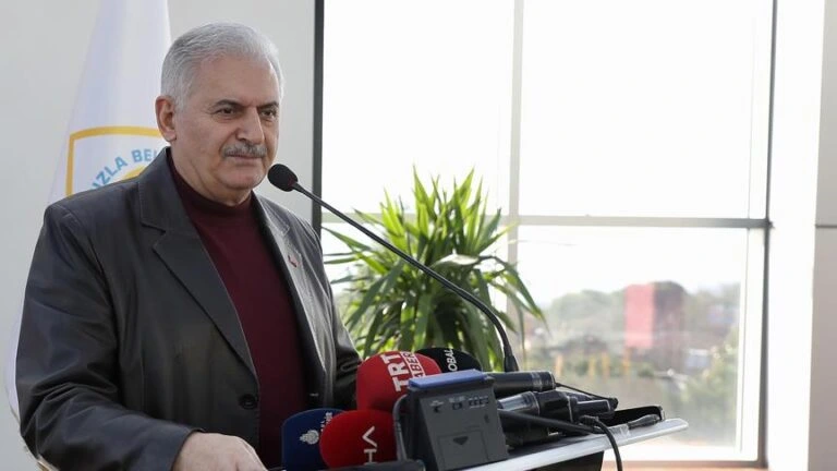 Binali Yıldırım: "İşçi değer üretendir"