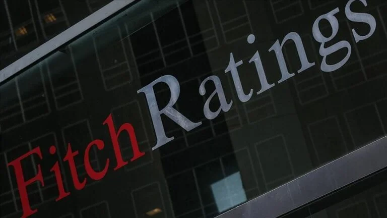 Fitch Türkiye'nin görünümünü 'negatif' yaptı