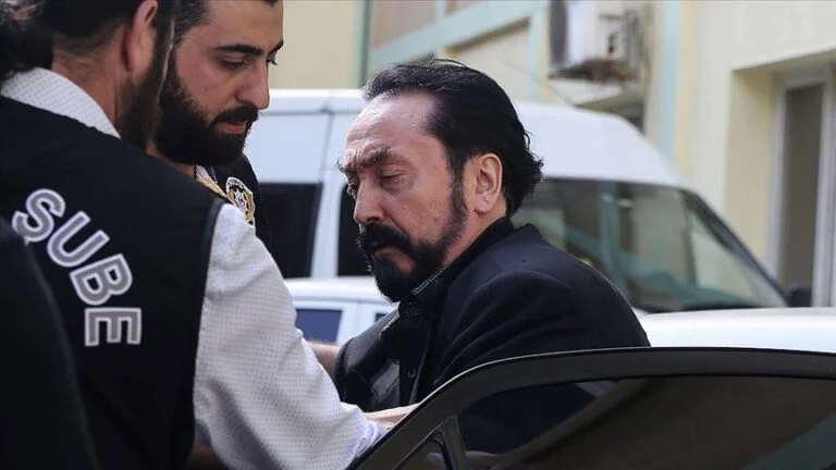 Adnan Oktar üyelerine 'askerliği' yasaklamış