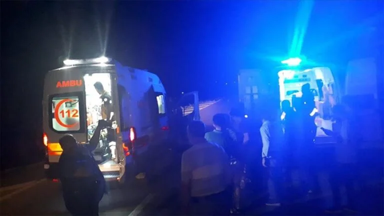 Sivas'ta kanal patladı, 3 araç suya kapıldı