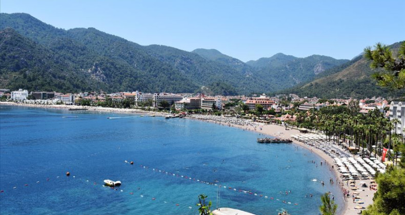 Turizm sektöründe yüzler gülüyor: 8 milyon kişi geldi