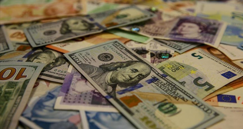 Faizler arttı, avro ve dolar sert düştü