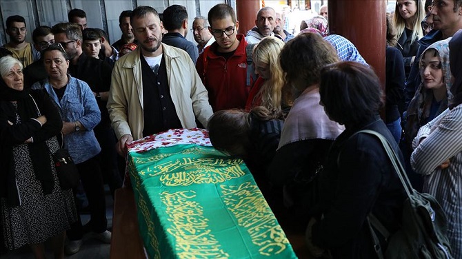 Neslican Tay gözyaşlarıyla uğurlandı