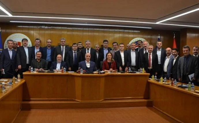 3 büyük konfederasyondan ortak açıklama: "Esnek çalışma geri çekilsin"