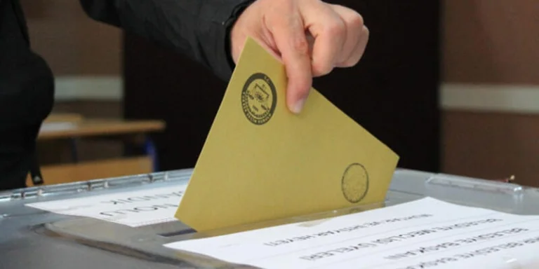 2021'de erken seçim olacak mı? Partilerdeki hareketlilik kafa karıştırıyor