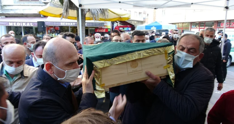 Süleyman Soylu halasını defnetti