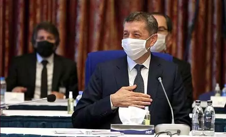 Ziya Selçuk: "Okullar her yerden güvenli"
