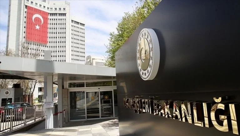 İran-Türkiye arasında şiir gerilimi: Dışişleri'nden tepki geldi