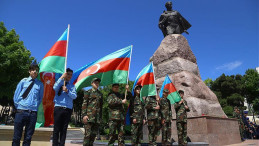 Azerbaycan'dan vefa örneği: Zafer Günü'nü değiştirdiler