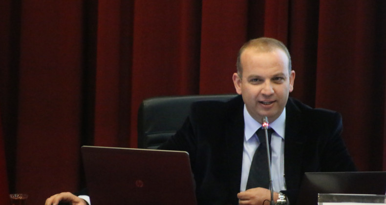 Prof.Dr. Akın'dan İstanbul'a virüs uyarısı: 