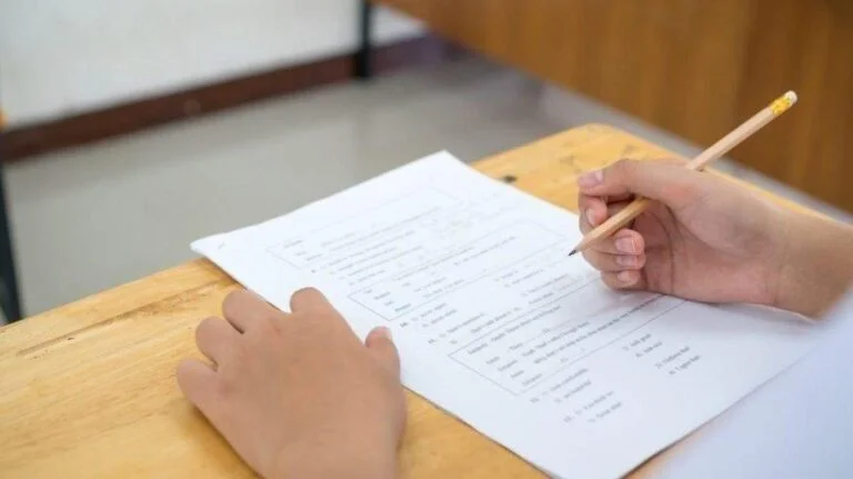 Sınav erteleme kararı sonrası 12.sınıflar tepkili: 12. sınıfa neden erteleme yok?