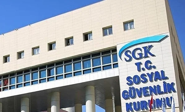 SGK'ya dava açtı: Şimdi iki maaş birden alıyor
