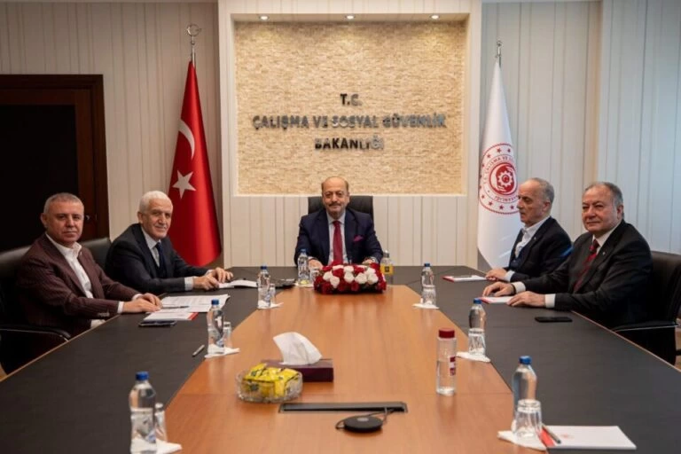 Kamu İşçilerine Müjde: Toplu İş Sözleşmesi İçin Mutabakat Sağlandı