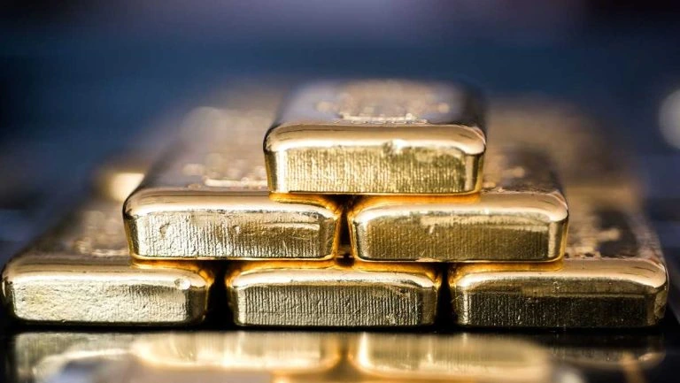 altın'da 6000 dolar hesapları