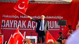 TANDOĞAN’DA BİR MEYDAN DEĞİL, TÜRKİYE VARDI